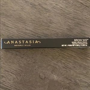 Anastasia Beverly Hills Brow Wiz